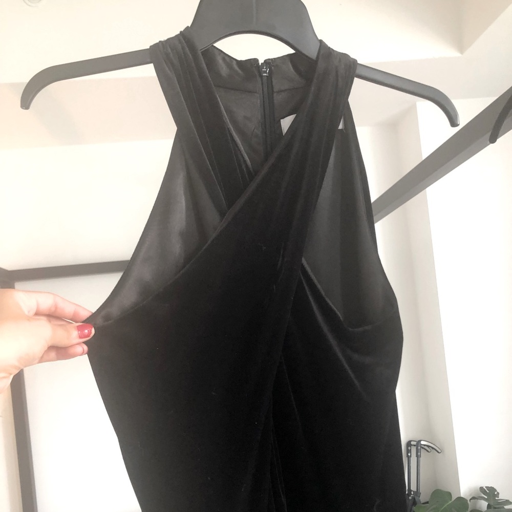 Tahari Black Velvet Keyhole High Neck Jumpsuit